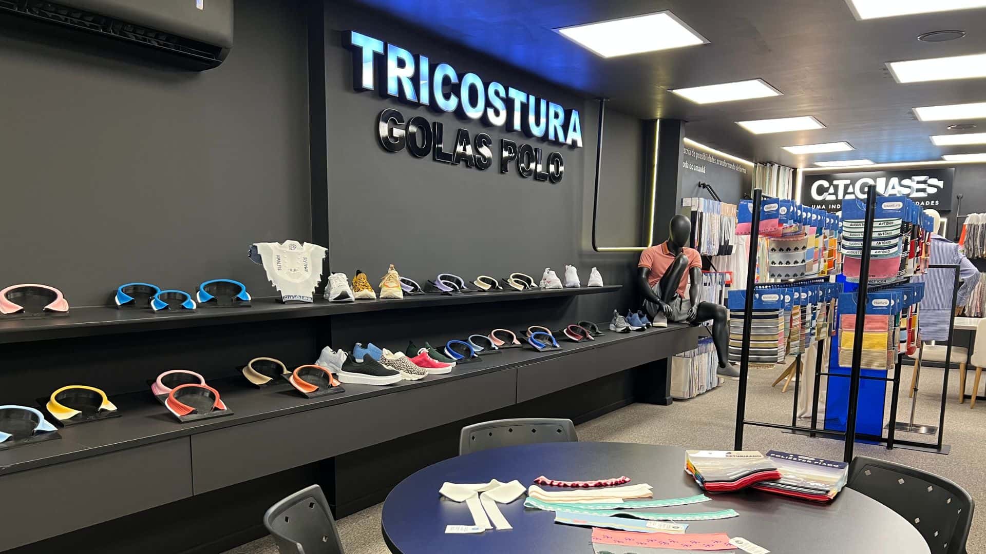 Tricostura